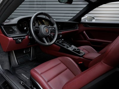 2024 Porsche 911 Carrera GTS