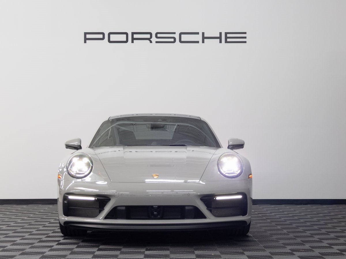 2023 Porsche 911 Carrera GTS