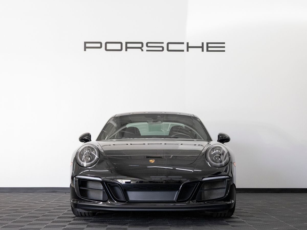 2019 Porsche 911 Carrera 4 GTS