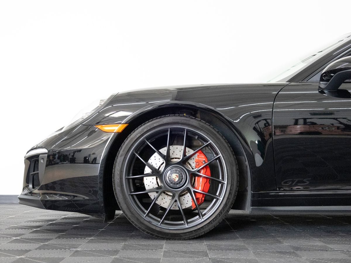 2019 Porsche 911 Carrera 4 GTS