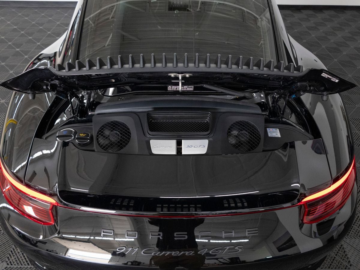 2019 Porsche 911 Carrera 4 GTS