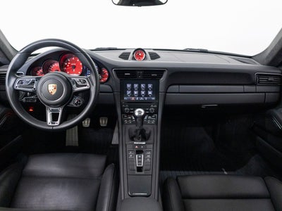 2019 Porsche 911 Carrera 4 GTS