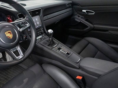 2019 Porsche 911 Carrera 4 GTS