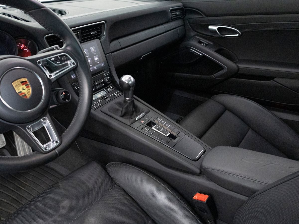 2019 Porsche 911 Carrera 4 GTS