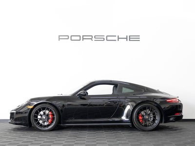 2019 Porsche 911 Carrera 4 GTS