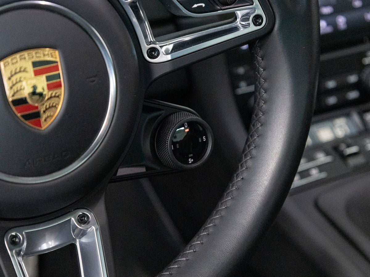 2019 Porsche 911 Carrera 4 GTS