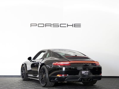 2019 Porsche 911 Carrera 4 GTS