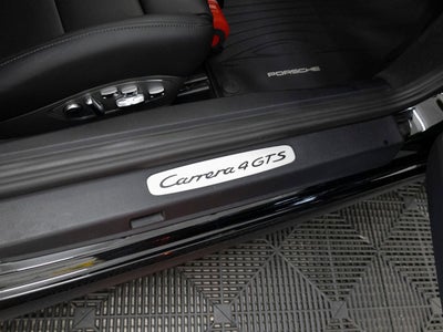 2019 Porsche 911 Carrera 4 GTS