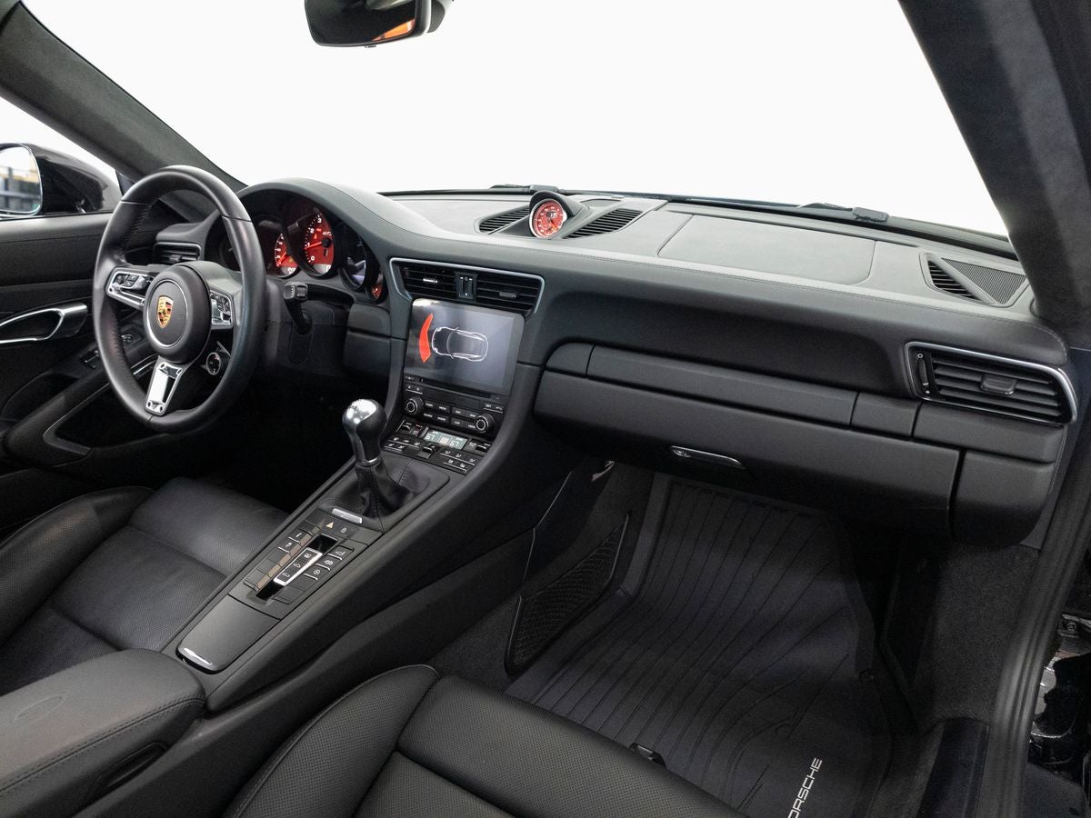 2019 Porsche 911 Carrera 4 GTS