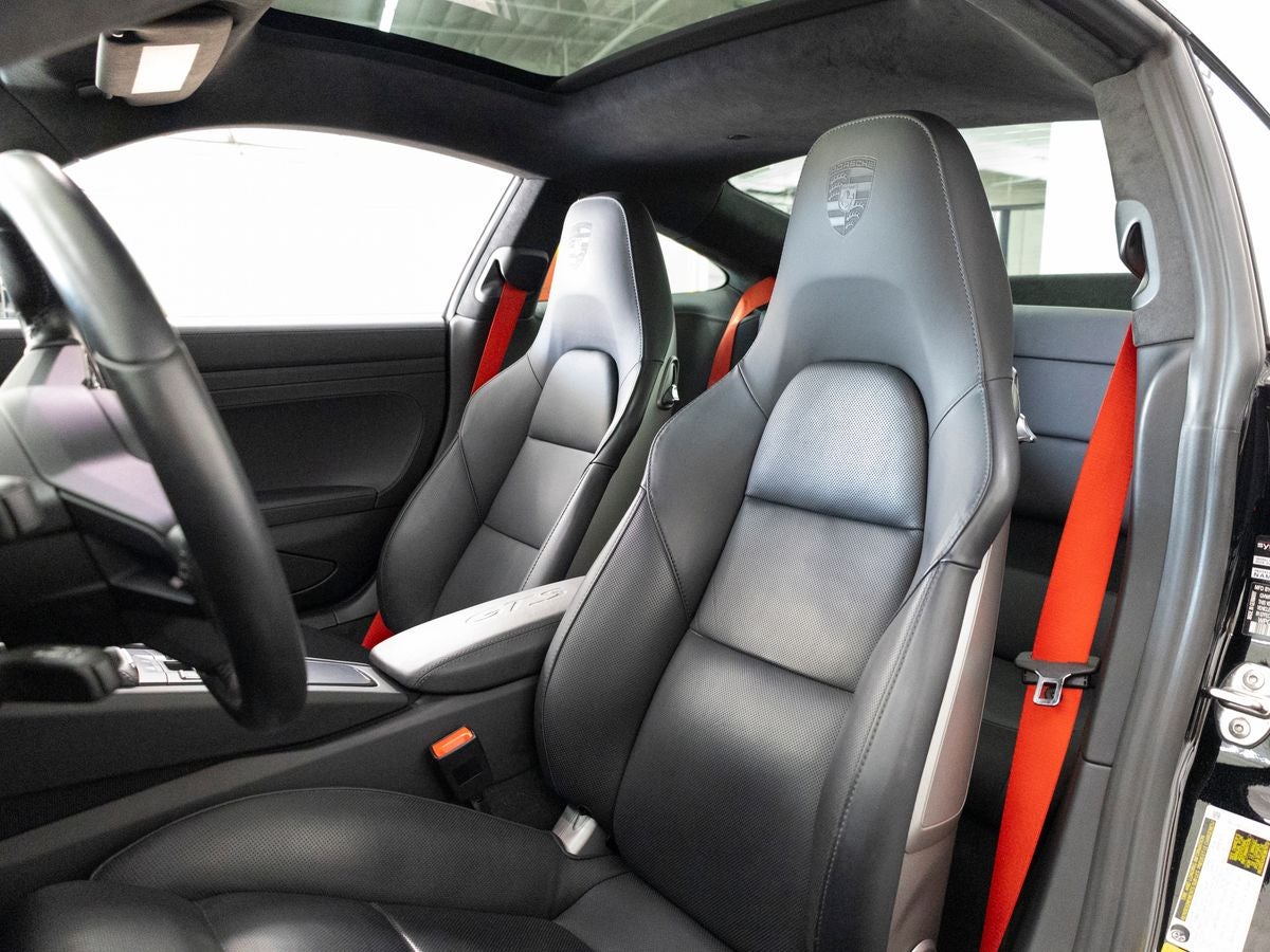 2019 Porsche 911 Carrera 4 GTS