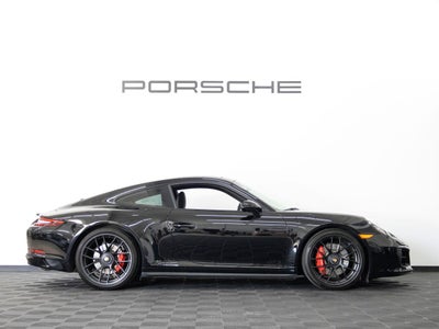 2019 Porsche 911 Carrera 4 GTS