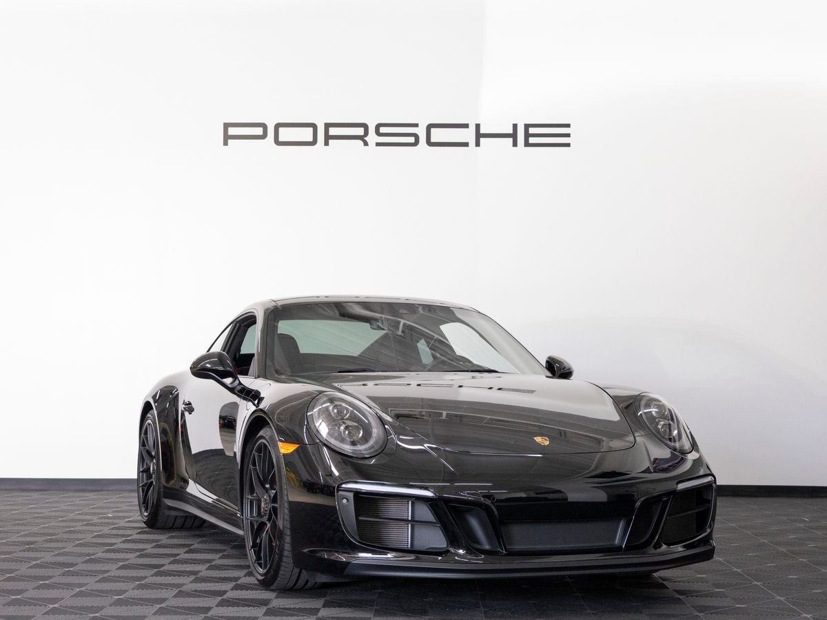 2019 Porsche 911 Carrera 4 GTS