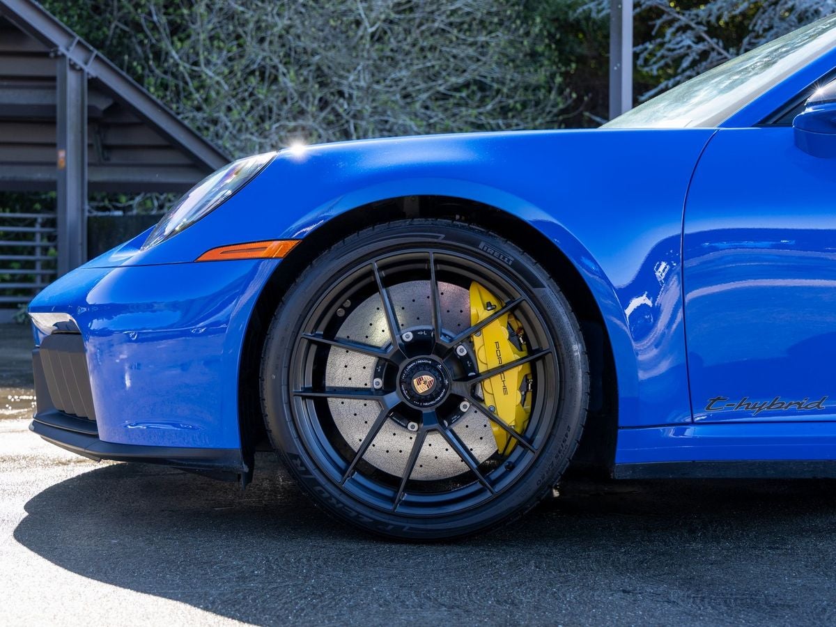 2025 Porsche 911 Carrera GTS