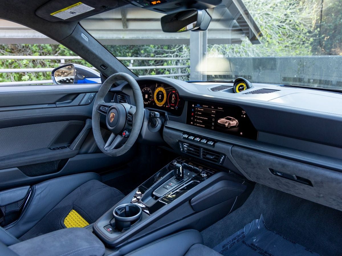 2025 Porsche 911 Carrera GTS