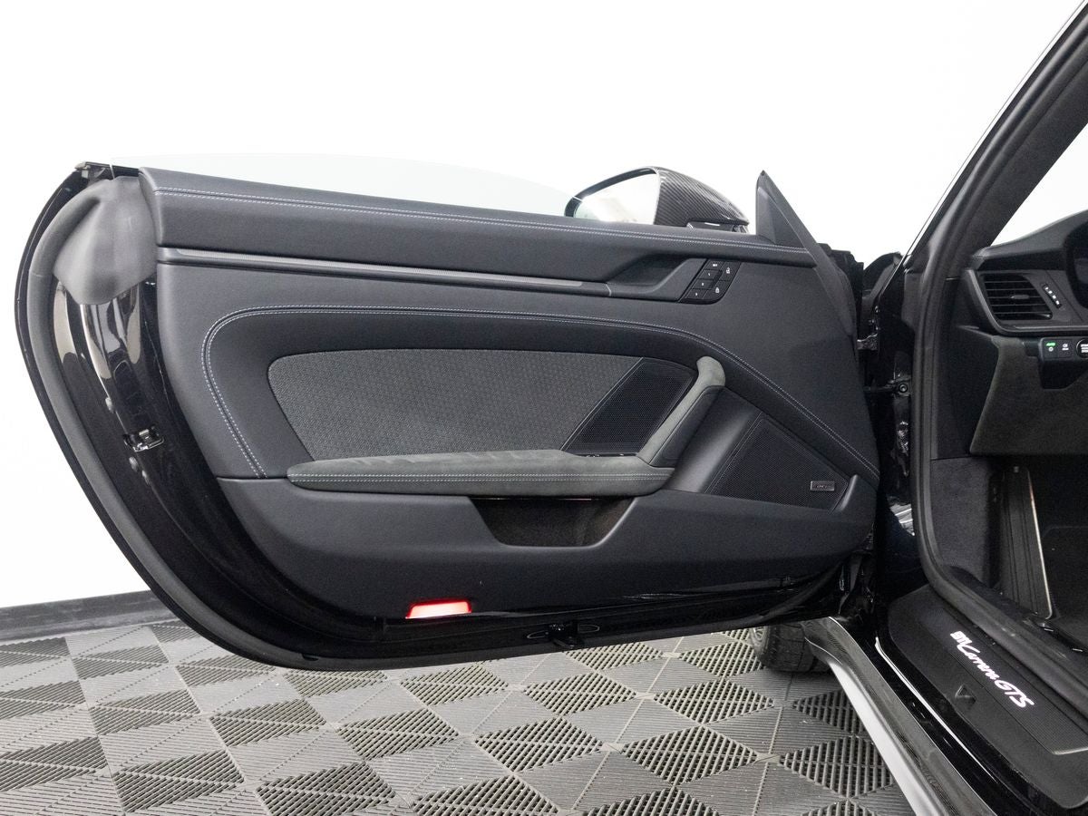 2025 Porsche 911 Carrera GTS