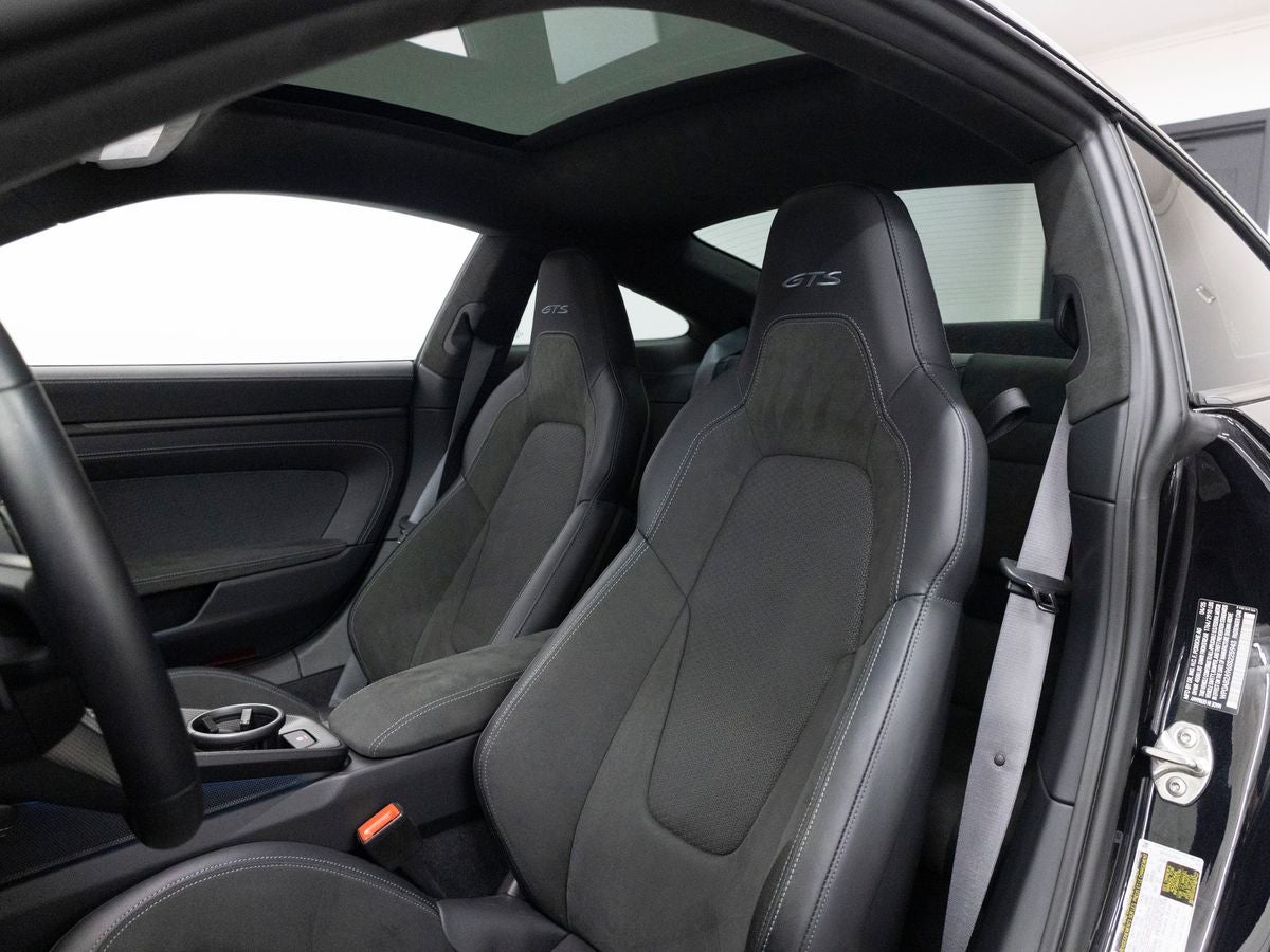 2025 Porsche 911 Carrera GTS