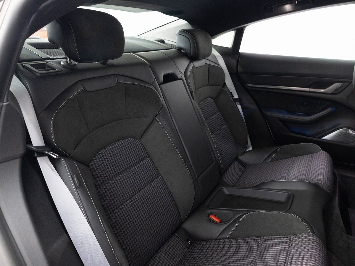 2025 Porsche Taycan 4S