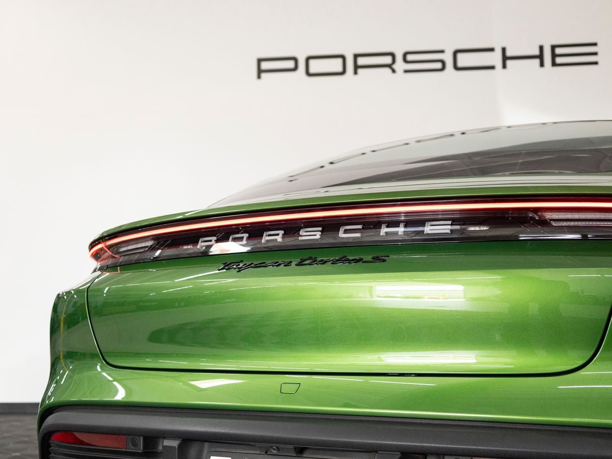 2022 Porsche Taycan Taycan Turbo S