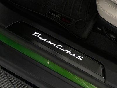 2022 Porsche Taycan Taycan Turbo S