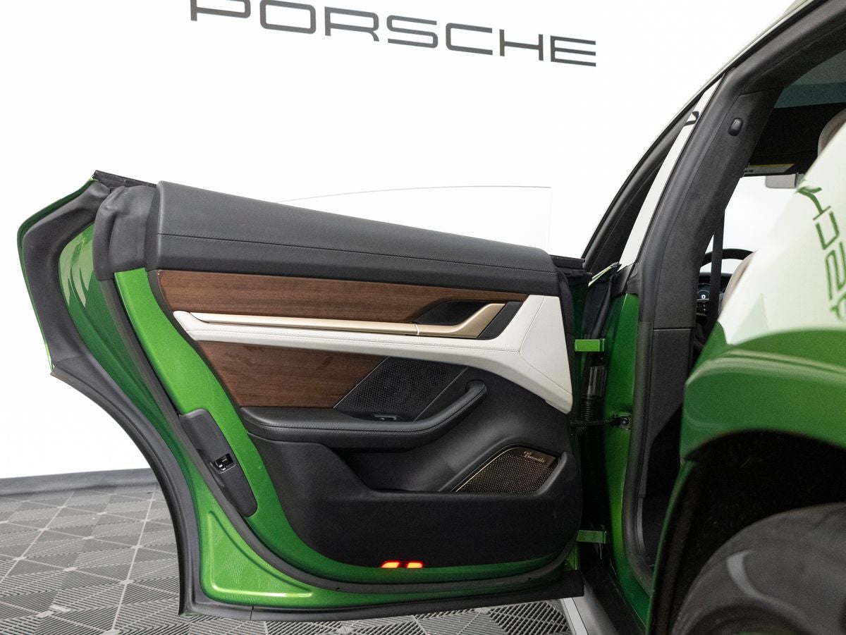 2022 Porsche Taycan Taycan Turbo S