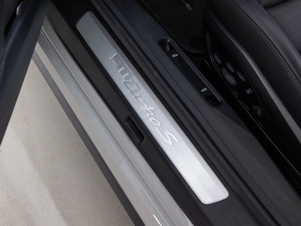 2024 Porsche 911 Turbo S