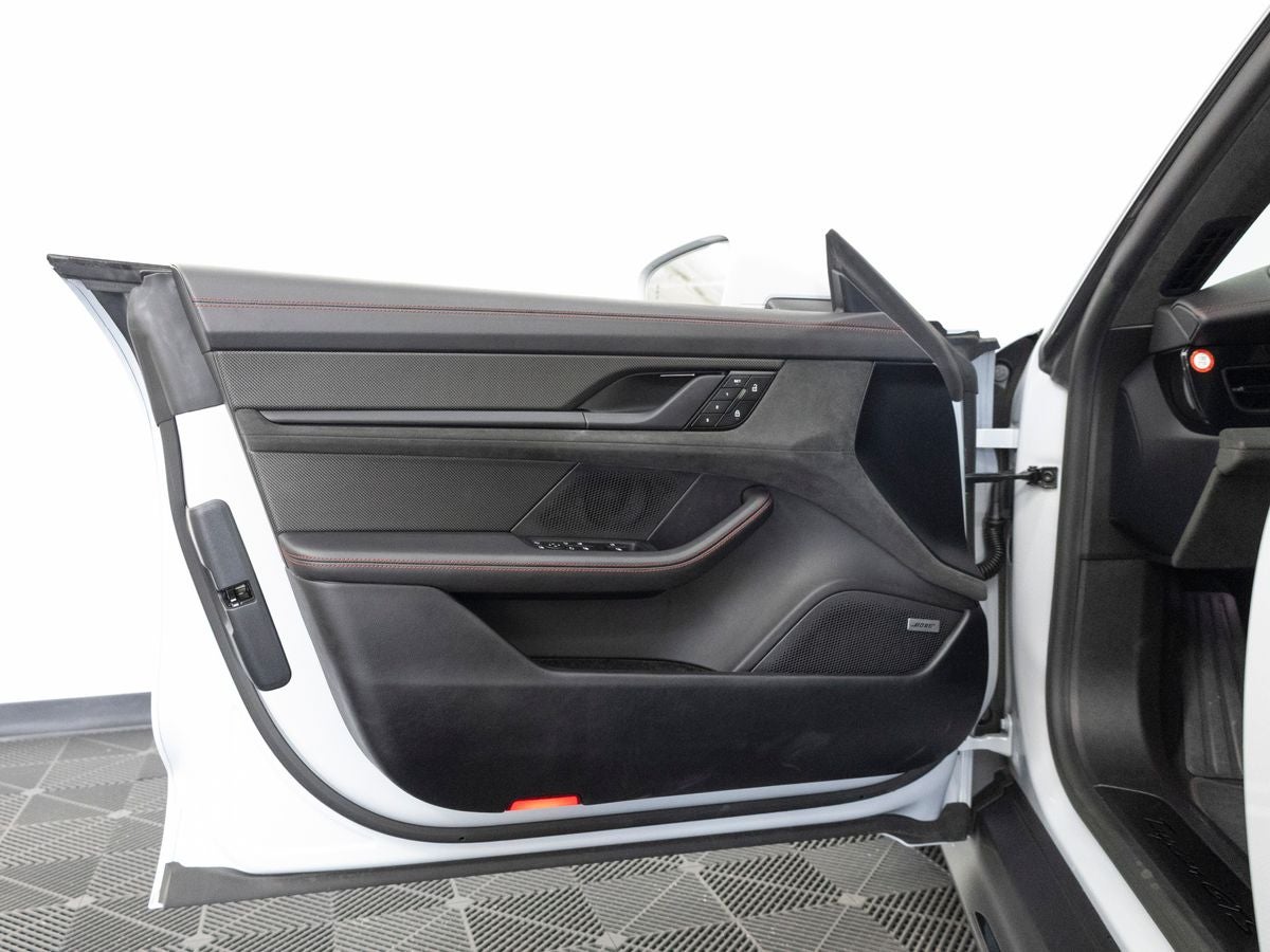 2024 Porsche Taycan Taycan GTS (MY24)