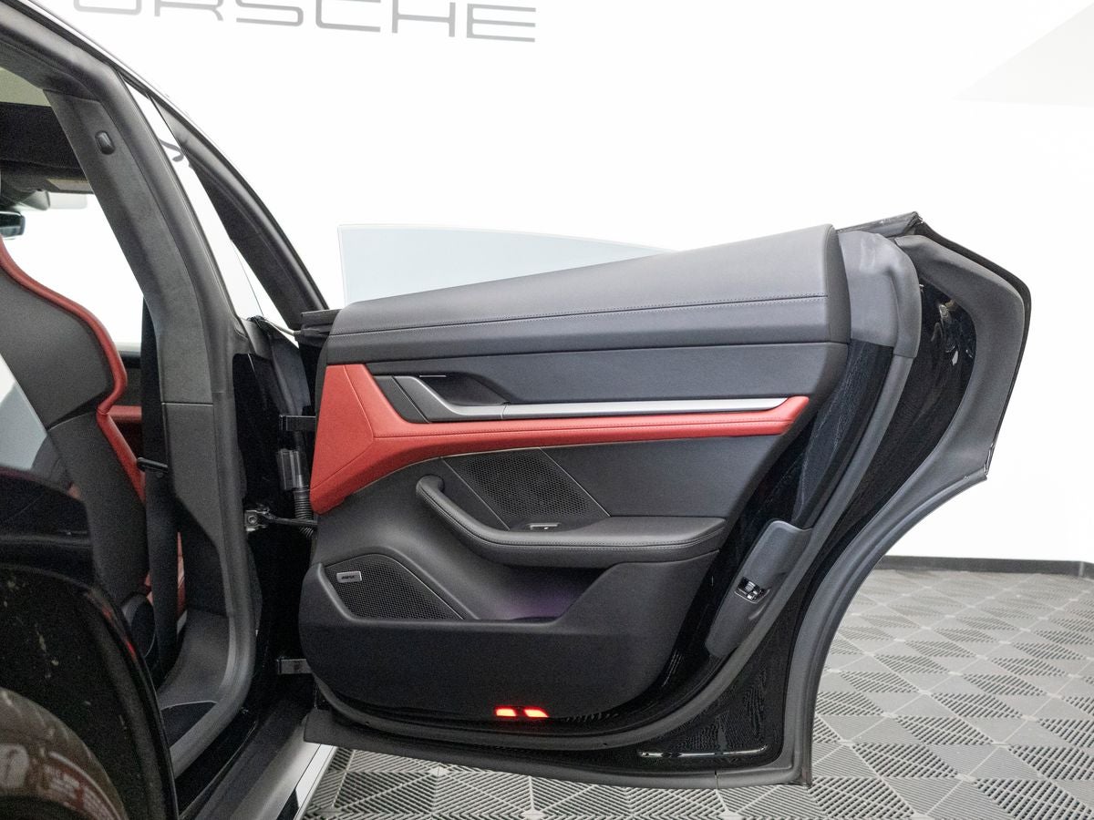 2024 Porsche Taycan Taycan GTS (MY24)