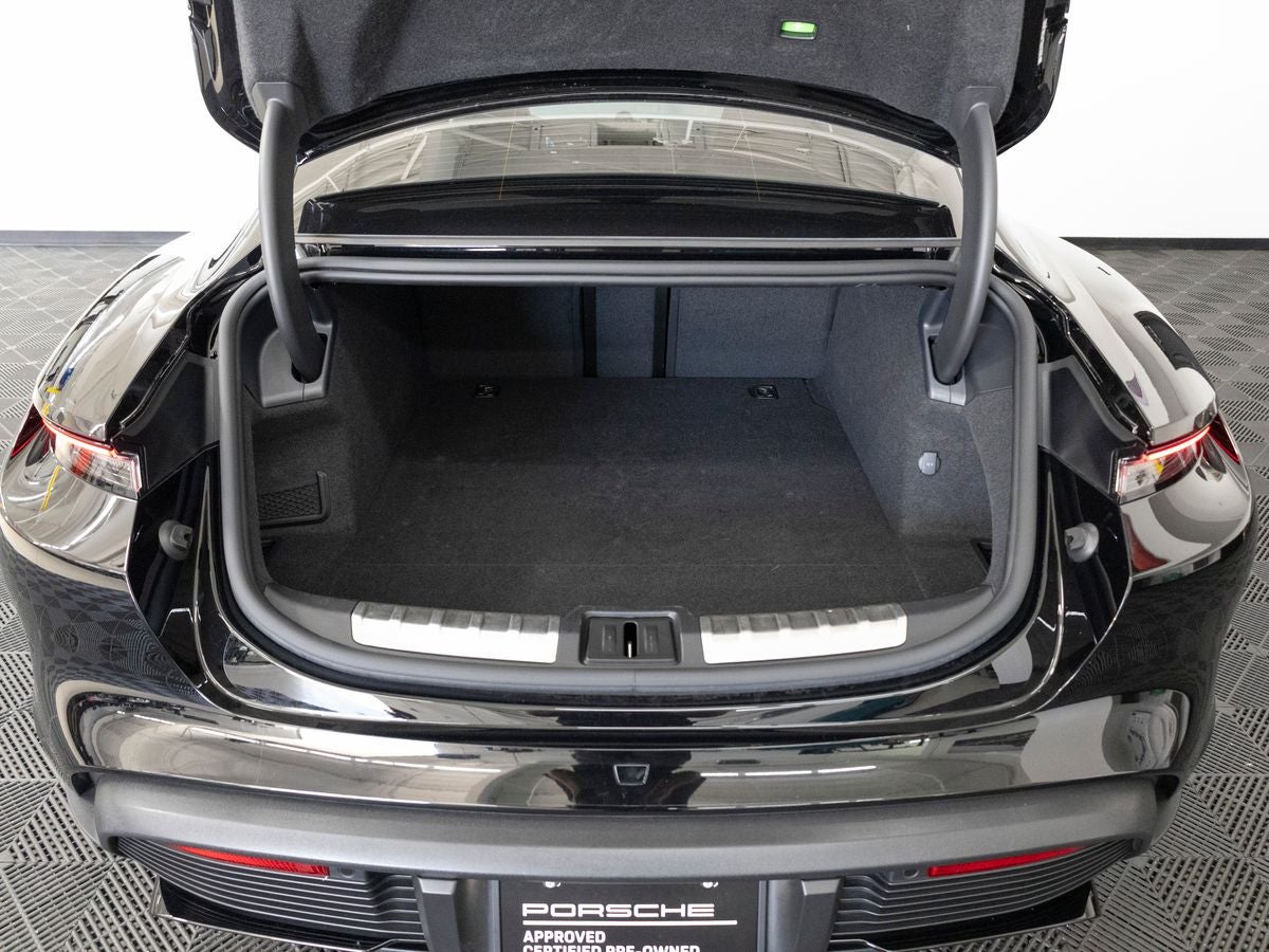 2024 Porsche Taycan Taycan GTS (MY24)