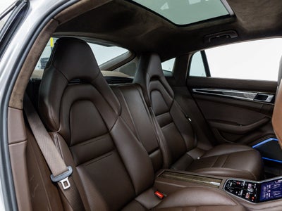 2019 Porsche Panamera Panamera GTS