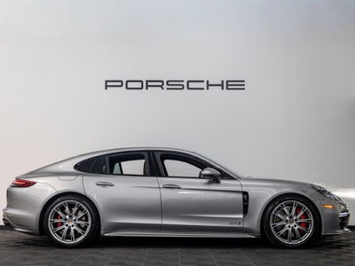 2019 Porsche Panamera Panamera GTS