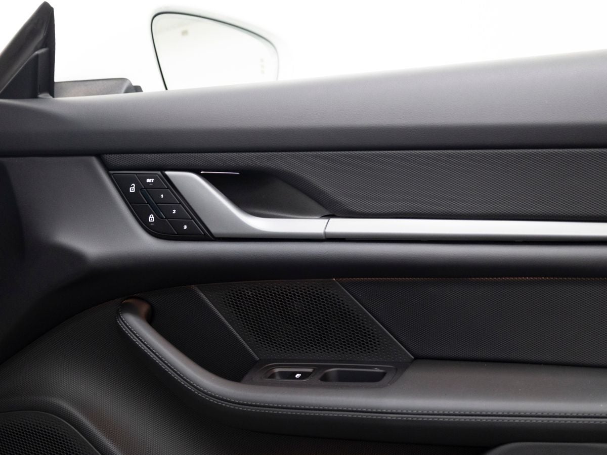 2025 Porsche Taycan 4S Cross Turismo