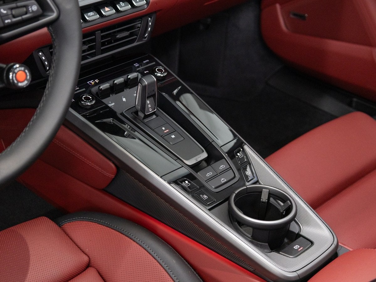 2025 Porsche 911 Carrera