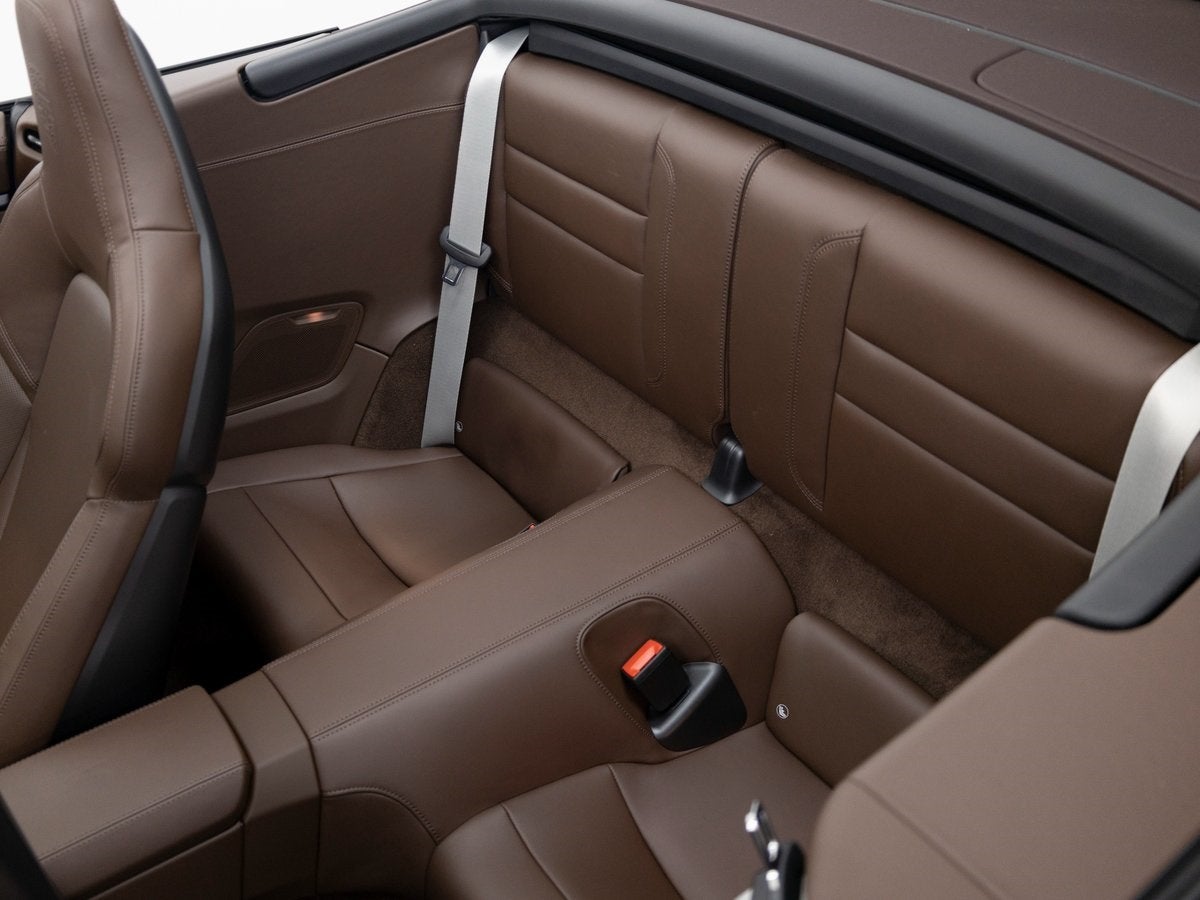 2026 Porsche 911 Carrera 4 GTS