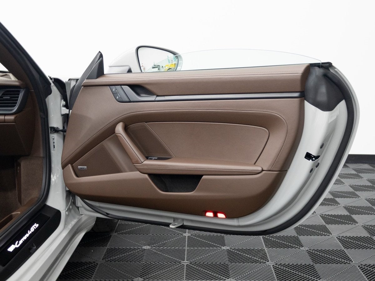 2026 Porsche 911 Carrera 4 GTS