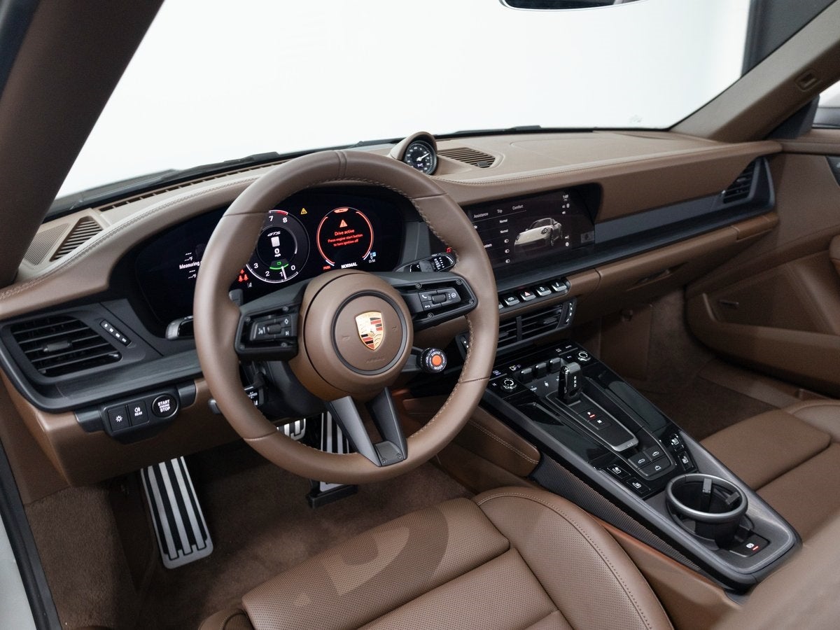 2026 Porsche 911 Carrera 4 GTS