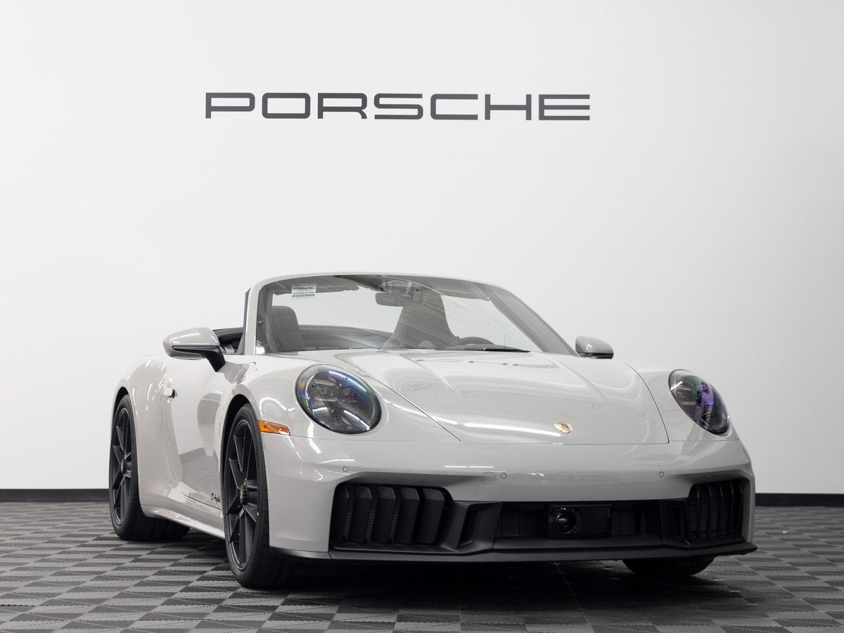 2026 Porsche 911 Carrera 4 GTS