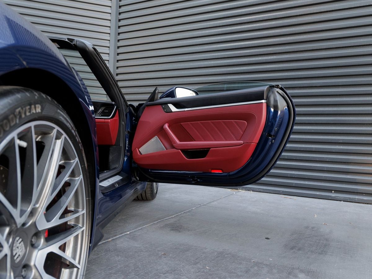 2025 Porsche 911 Turbo