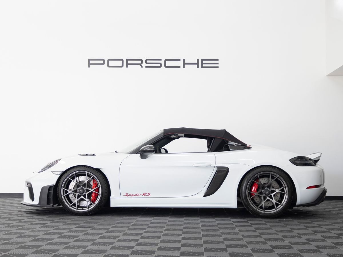 2024 Porsche 718 RS