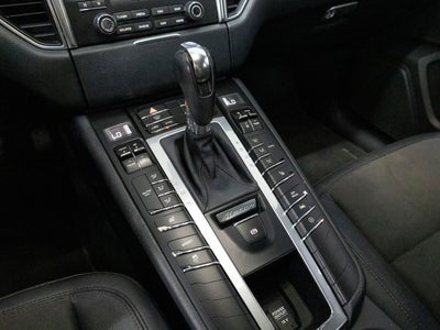 2018 Porsche Macan Macan