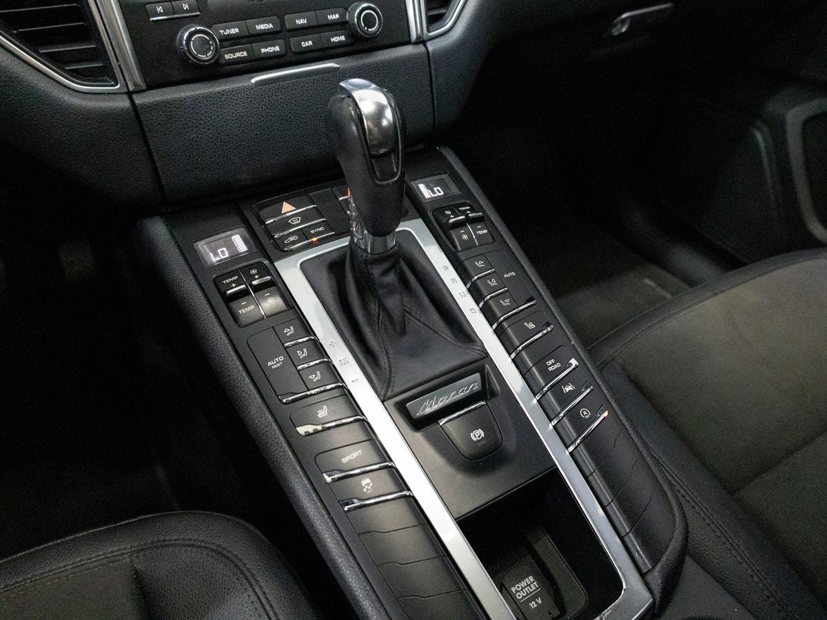 2018 Porsche Macan Macan