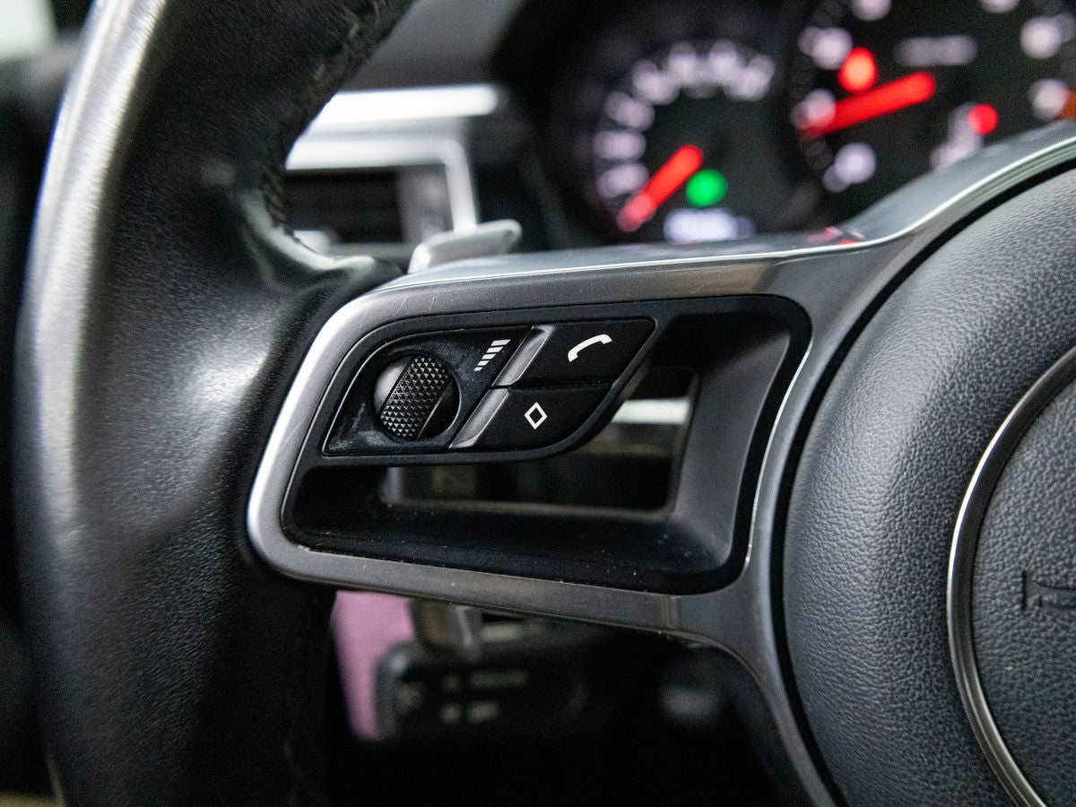 2018 Porsche Macan Macan