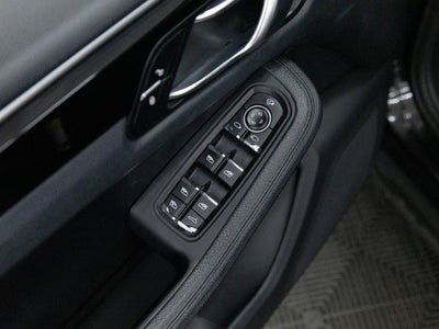 2018 Porsche Macan Macan