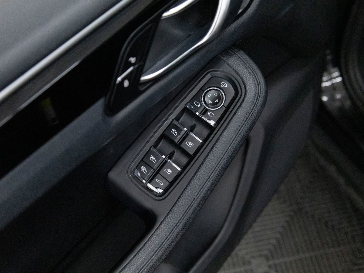 2018 Porsche Macan Macan