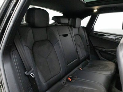 2018 Porsche Macan Macan