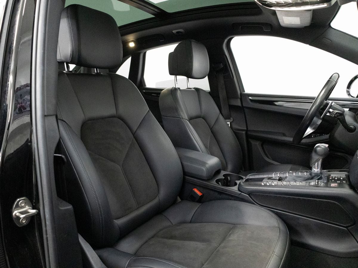 2018 Porsche Macan Macan