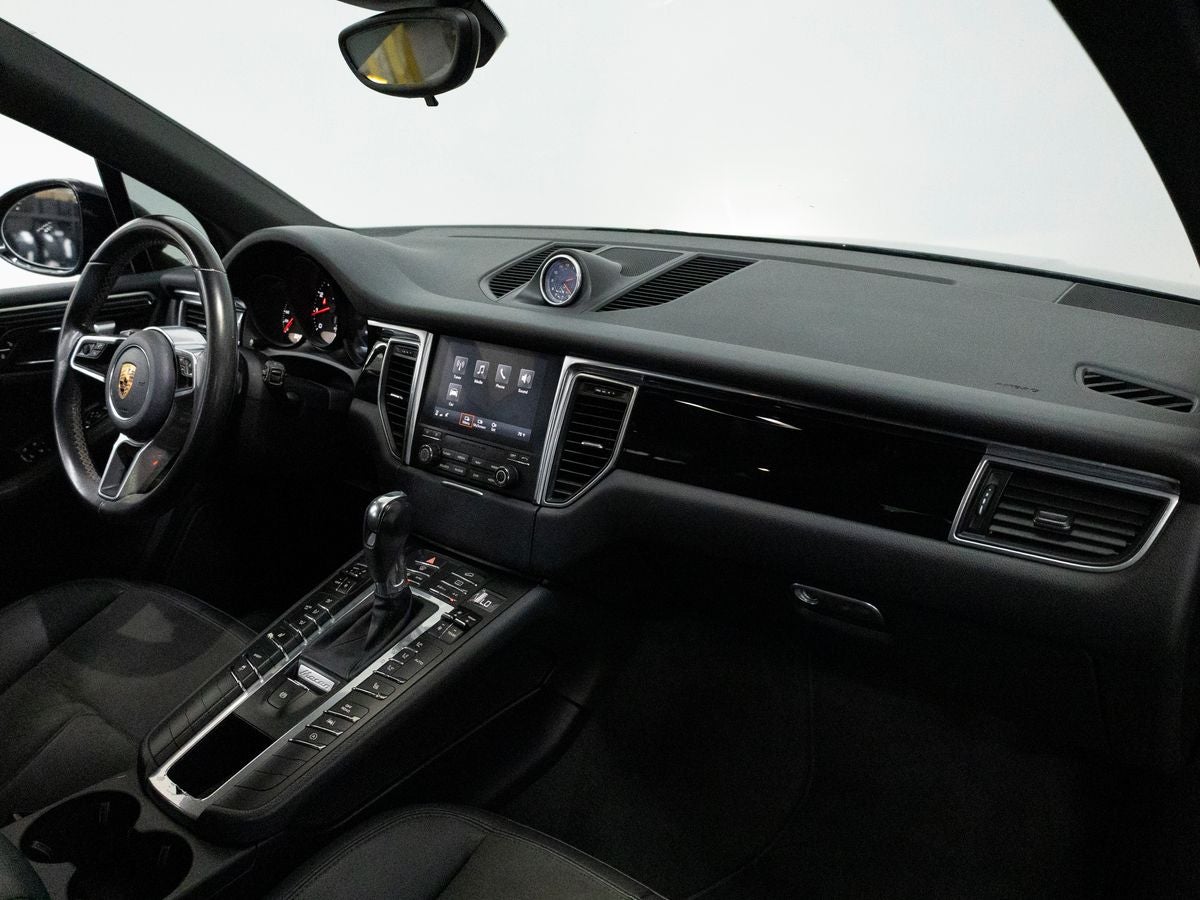 2018 Porsche Macan Macan