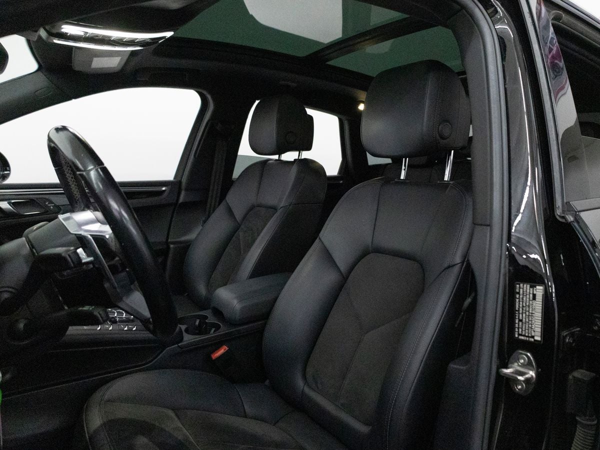 2018 Porsche Macan Macan