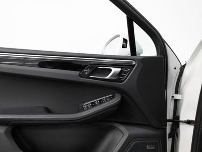 2023 Porsche Macan Macan