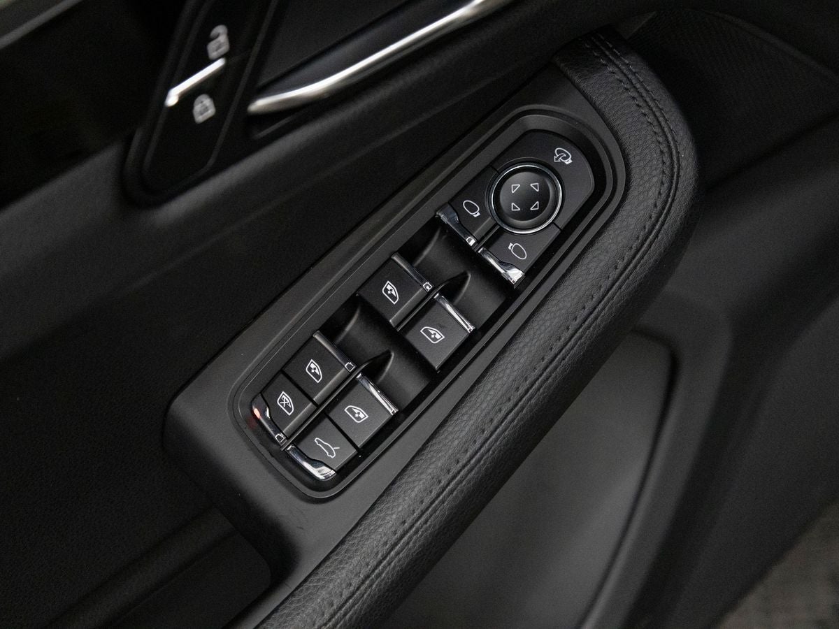2023 Porsche Macan Macan