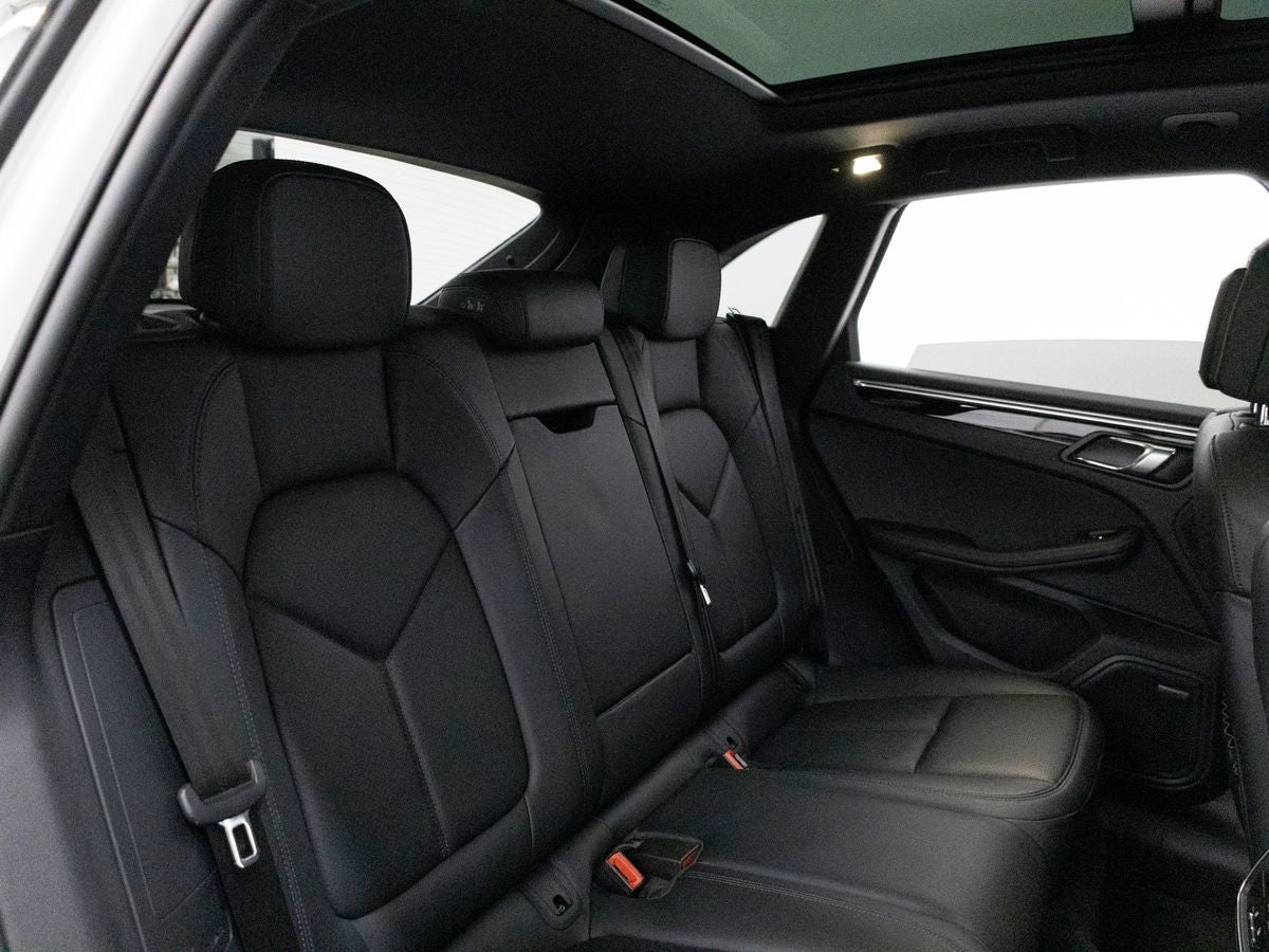 2023 Porsche Macan Macan